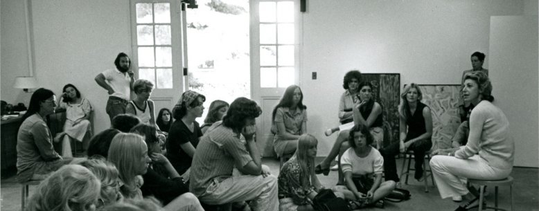 The artist and seminar students at Skidmore College’s Summer Art Program, 1973.