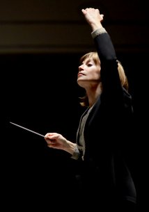 JoAnn Falletta conducting